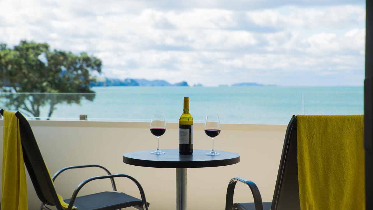 The Oceanside Motel Whitianga Exteriör bild