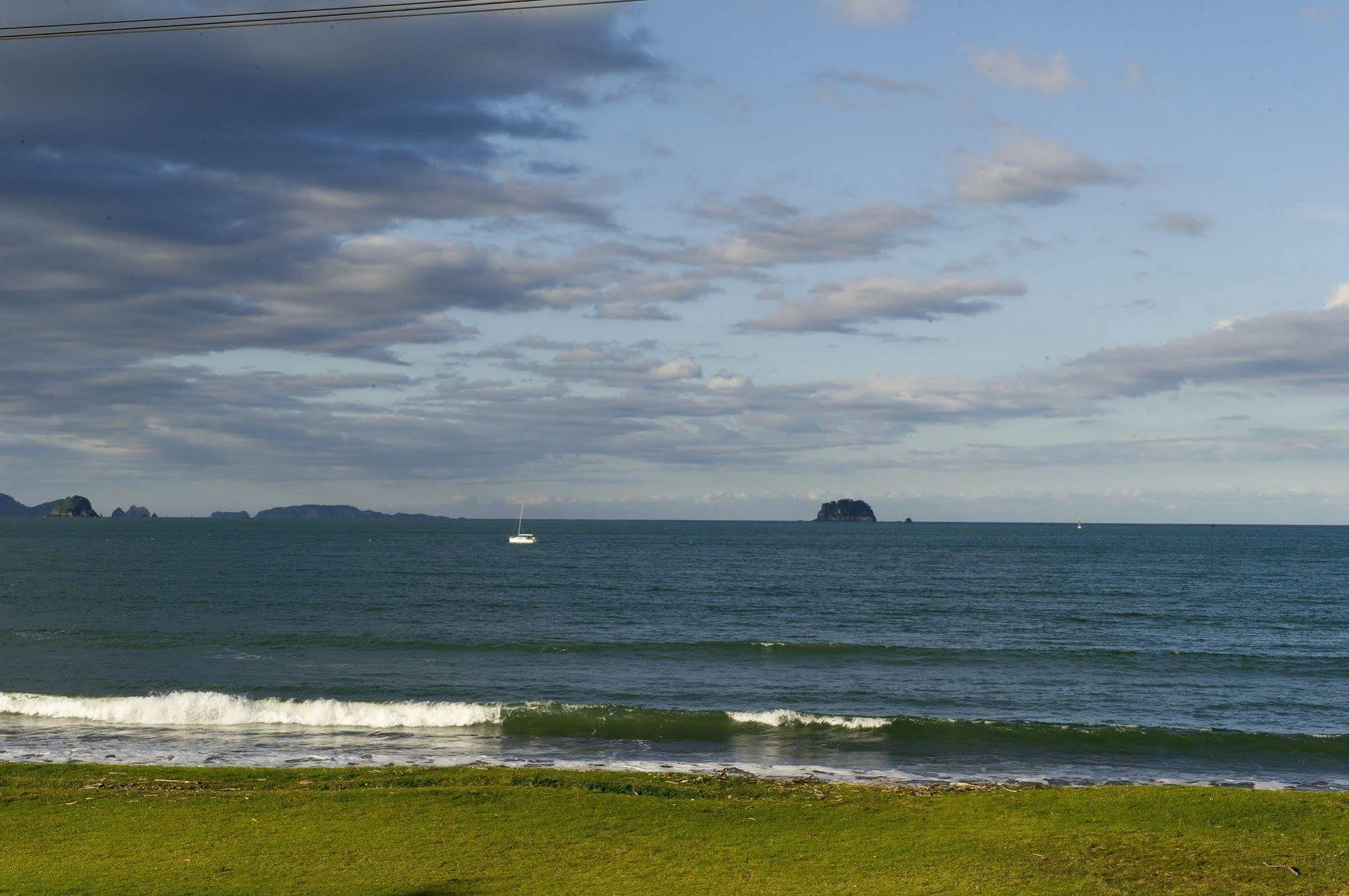 The Oceanside Motel Whitianga Exteriör bild