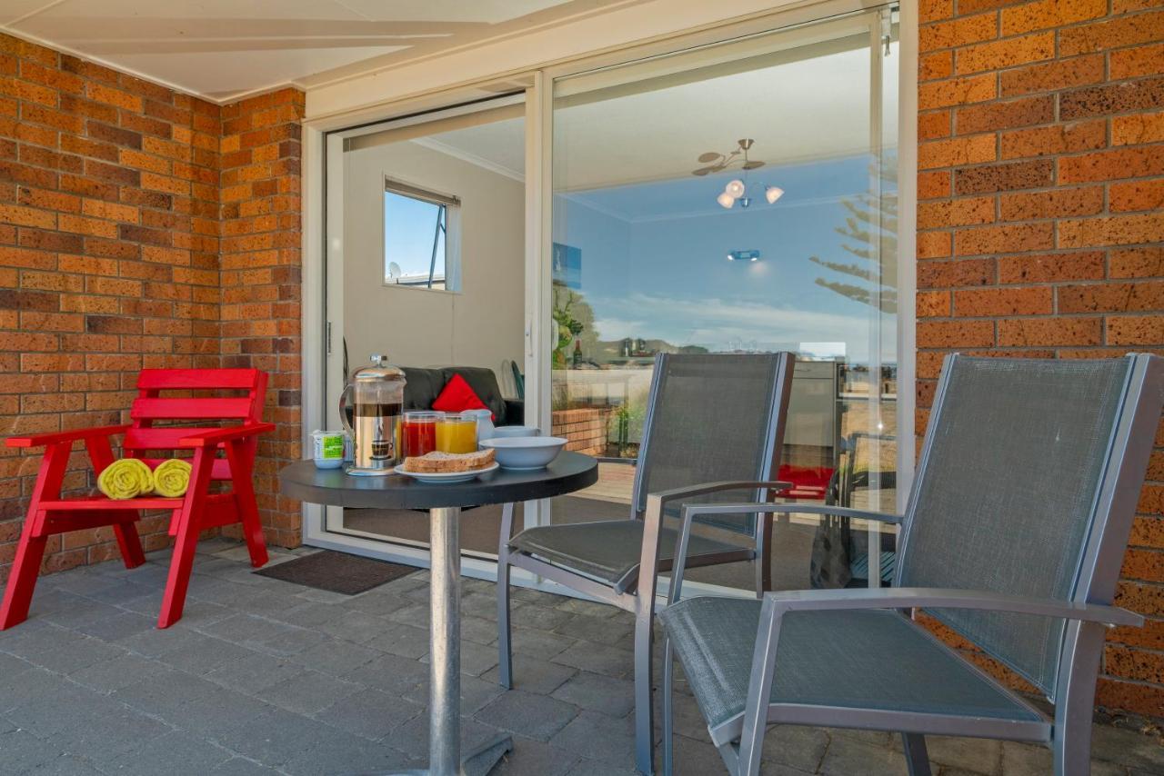 The Oceanside Motel Whitianga Exteriör bild
