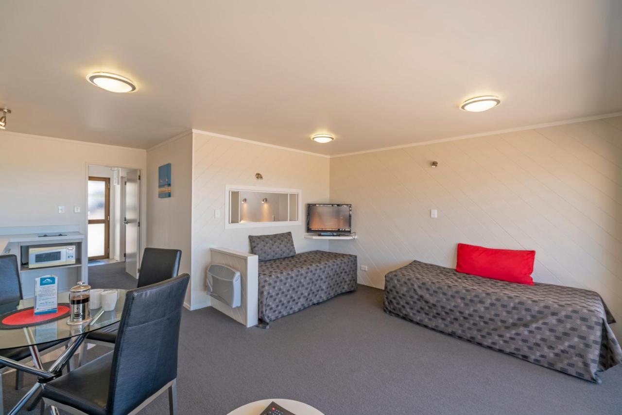 The Oceanside Motel Whitianga Exteriör bild