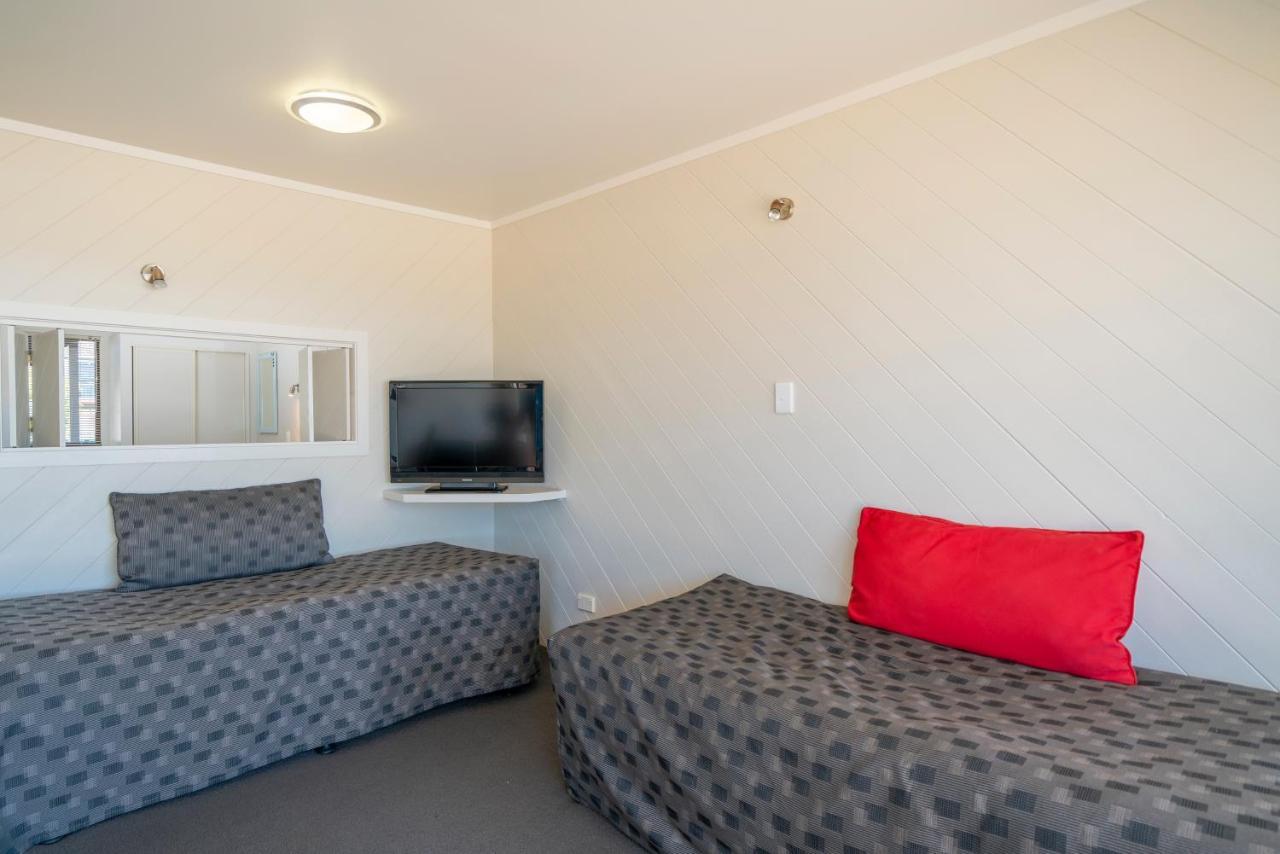 The Oceanside Motel Whitianga Exteriör bild