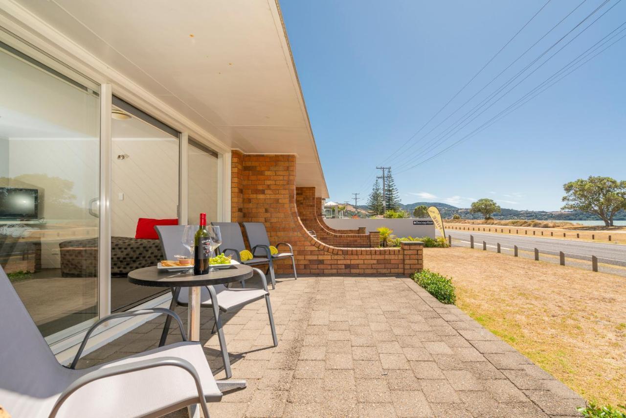 The Oceanside Motel Whitianga Exteriör bild